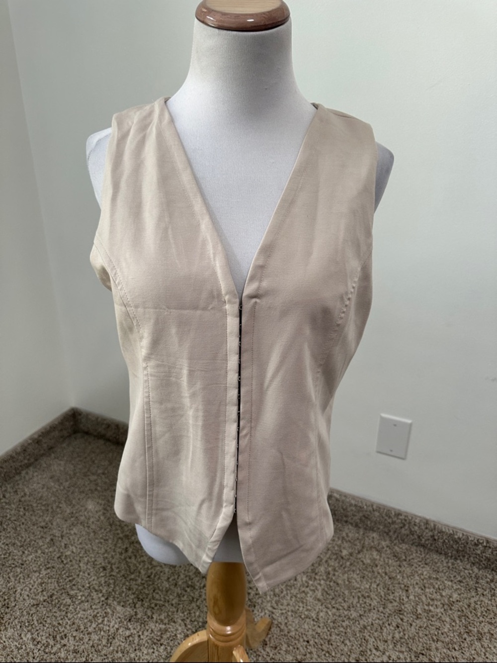 🏆 NWT RNWY Vest